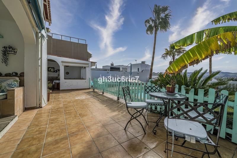 Foto efed5702-9ffc-43ae-a41e-ea84e1292bae. Casa con parcheggio piscina in campo de Mijas Mijas