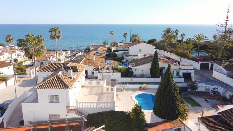 Foto 551de160-1e26-4989-90df-7b7873f20171. Casa villa completamente reformada en estilo escandinavo en los claveles, la cala en Mijas