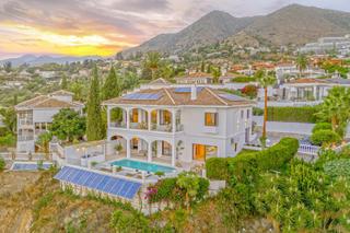 Casa a La Capellanía - El Higuerón. Espaciosa villa de lujo con vistas panorámicas y piscina privada