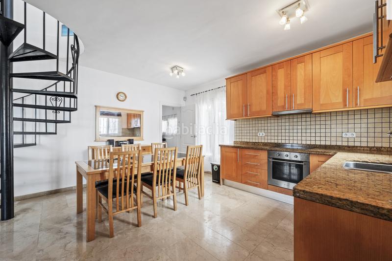Foto f1179a90-5c86-4855-9137-a5dac7f56ee7. Casa villa con piscina comunitaria cerca de la playa y restaurentes en Mijas