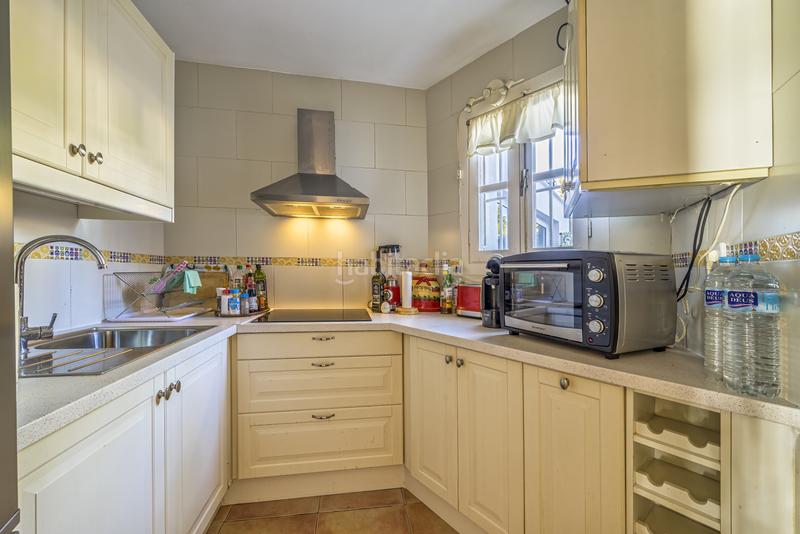 Foto da430a1e-2747-4aa8-8d57-64e3090d2465. Planta baixa amb aparcament piscina a Calahonda Mijas