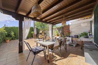 Casa adossada a Campo de Mijas. Encantadora casa adosada rústica en el coto, mijas costa