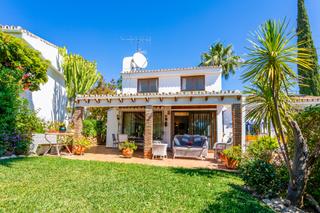 Casa a Calahonda. Hermosa villa en una de las mejores zonas de calahonda