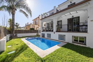 Casa a Montealto - Monterrey. Elegante villa de cinco dormitorios en montealto, benalmádena