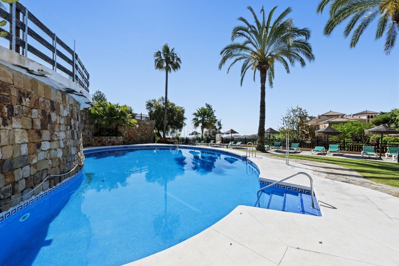 Foto eb42bdbe-98e6-4a12-b429-c4bfa0c43522. Àtic amb aparcament piscina a La Mairena Ojén