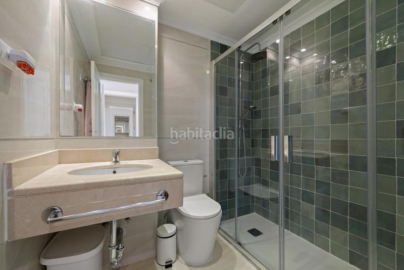 Foto 017e9fb0-0fc9-40af-8e50-22585e3ebc33. Maison jumelée avec parking piscine dans Zona Centro Comercial Torrequebrada Benalmádena