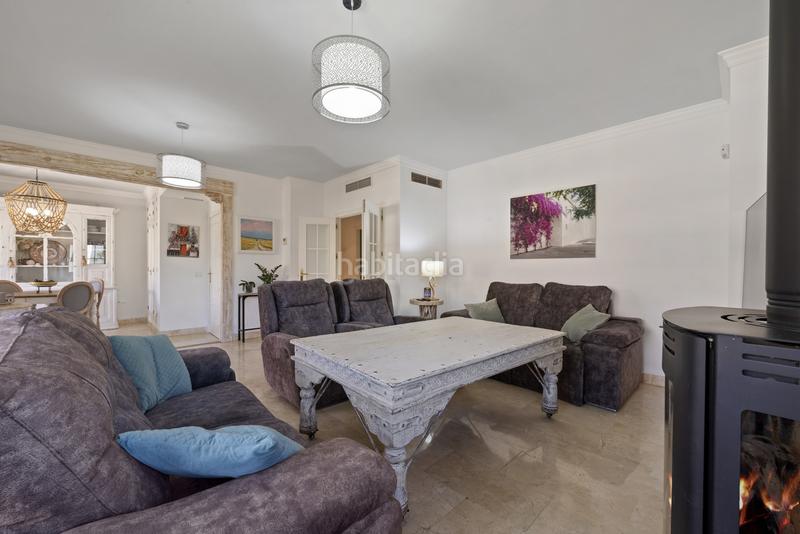 Foto 4bcf14d5-3496-4829-bafa-ec24362ae186. Maison jumelée avec parking piscine dans Zona Centro Comercial Torrequebrada Benalmádena