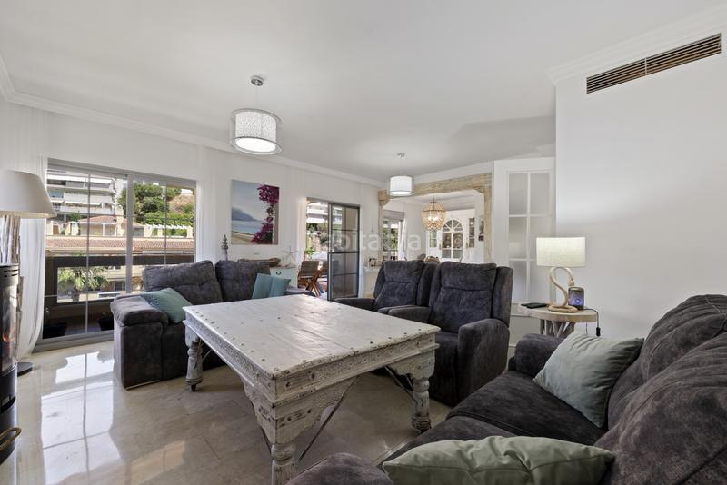 Foto 6c18afaa-c05a-498a-87fe-3cc74294d568. Maison jumelée avec parking piscine dans Zona Centro Comercial Torrequebrada Benalmádena