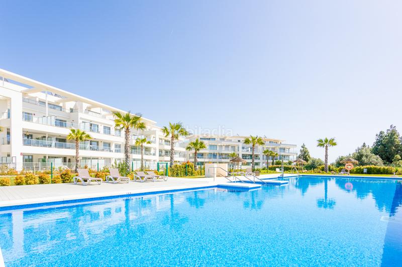 Foto fda5e8c5-8403-4518-80eb-88a93091675a. Piccolo appartamento con parcheggio piscina in El Faro de Calaburra - Chaparral Mijas