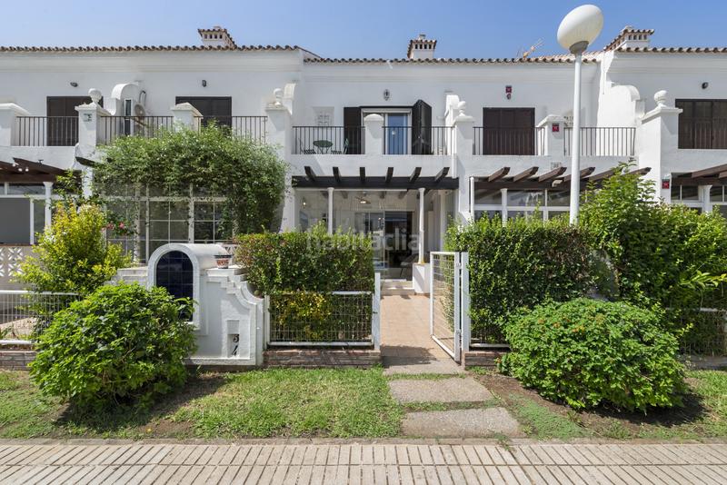 Foto 0b58cde1-0239-4991-86b0-1d0233362f0d. Casa adossada amb piscina a Castillo Sohail - Myramar Fuengirola
