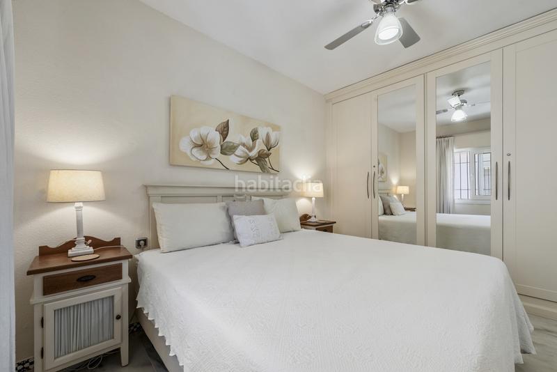 Foto 0fe233a2-a336-49ac-a81e-b77d176135a1. Casa adossada amb piscina a Castillo Sohail - Myramar Fuengirola