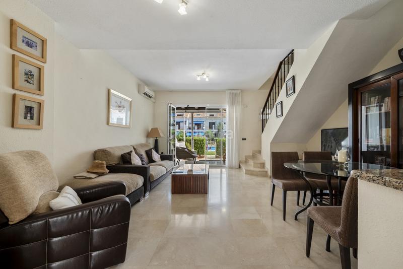 Foto e534a4a1-9a48-4645-ae4f-c10c69f353d4. Casa adossada amb piscina a Castillo Sohail - Myramar Fuengirola