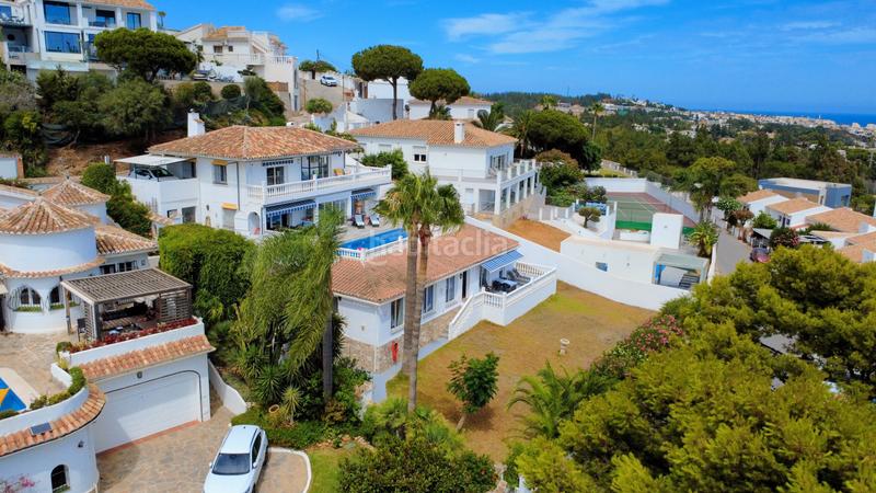 Foto 7e0f6286-7123-4d21-8a6b-5bb0a782fcce. Maison avec parking piscine dans El Faro de Calaburra - Chaparral Mijas