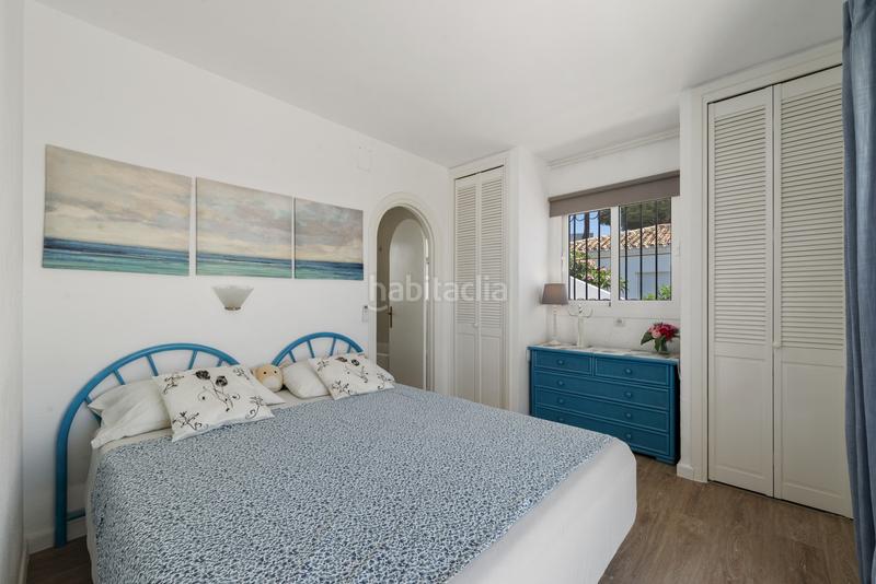 Foto af44a542-e60b-4e07-8e18-c9391a19b4f5. Maison avec parking piscine dans El Faro de Calaburra - Chaparral Mijas