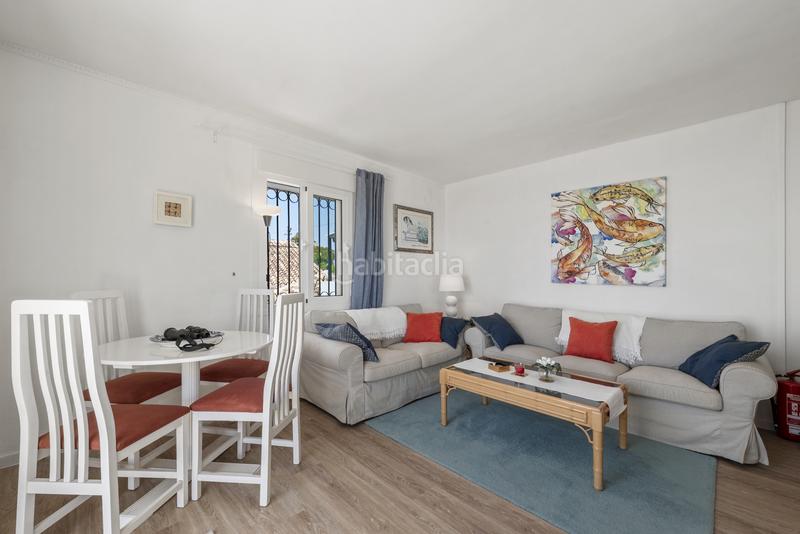 Foto a123d5f0-5d3f-4b7d-a4e7-dec0d01bfe12. Casa amplia villa de seis dormitorios con vistas panorámicas al mar en cala en Mijas