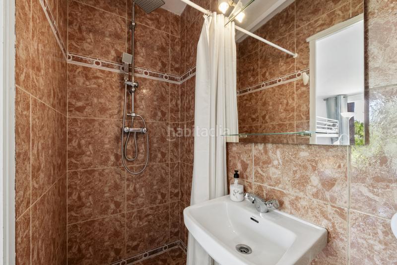 Foto ba945dd3-7ec5-425a-bae7-6e0c9b746b97. Casa amplia villa de seis dormitorios con vistas panorámicas al mar en cala en Mijas