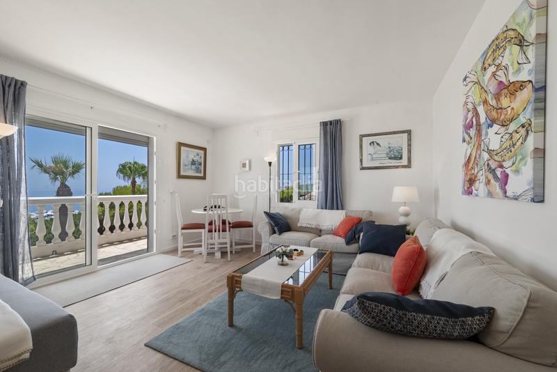 Foto bc7f7d0a-7059-4e46-817c-00a011377acb. Casa amplia villa de seis dormitorios con vistas panorámicas al mar en cala en Mijas