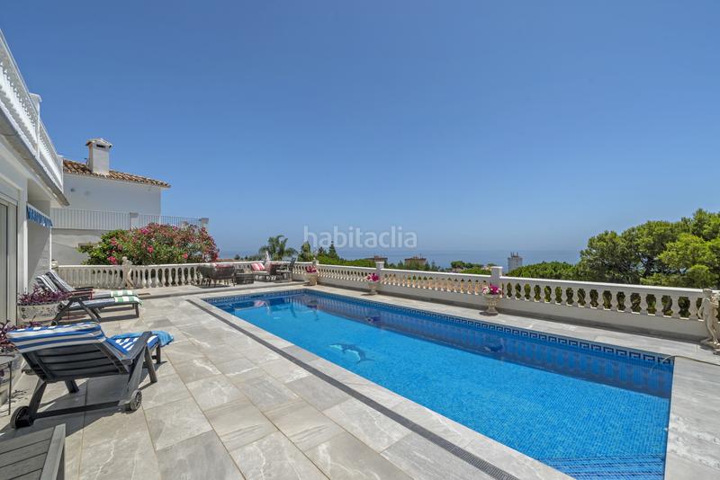 Foto c9bea520-50b3-48cf-a6e4-1b0a992b85d2. Casa amplia villa de seis dormitorios con vistas panorámicas al mar en cala en Mijas