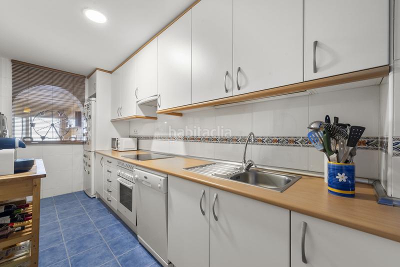 Foto 05ee9665-4351-424c-8453-ff2a464f5b5f. Planta baja amplio apartamento en planta baja con vistas panorámicas al mar en Calahonda, costa en Mijas