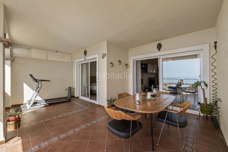 Foto 44b3b19a-3d3c-442c-bc83-9edaa2ece1d9. Planta baja amplio apartamento en planta baja con vistas panorámicas al mar en Calahonda, costa en Mijas