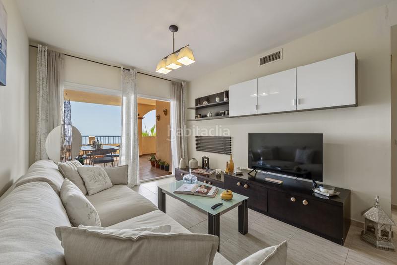 Foto 6bd7d197-0908-46e3-9a7b-11f6527de006. Planta baja amplio apartamento en planta baja con vistas panorámicas al mar en Calahonda, costa en Mijas