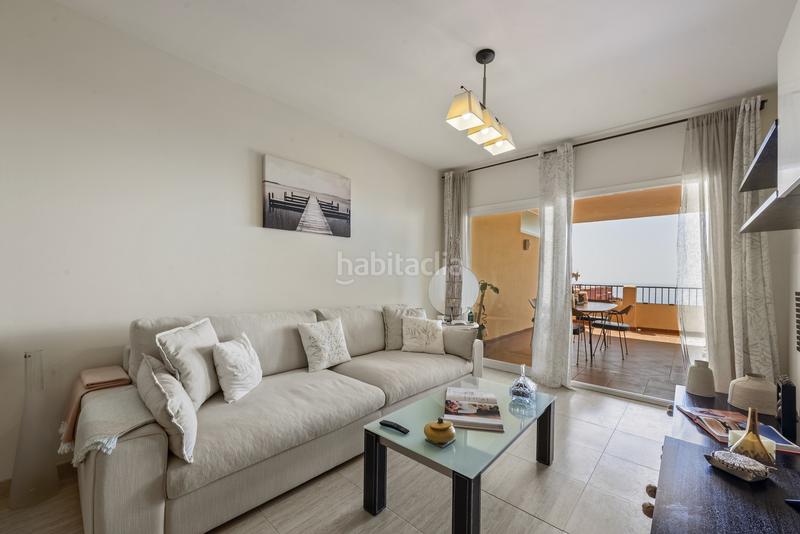 Foto be69e464-05c6-4503-b95f-638347c251f1. Planta baja amplio apartamento en planta baja con vistas panorámicas al mar en Calahonda, costa en Mijas