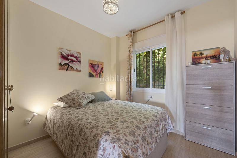 Foto e25d7a9c-8740-4a28-a52e-0c8a34ed7555. Planta baja amplio apartamento en planta baja con vistas panorámicas al mar en Calahonda, costa en Mijas