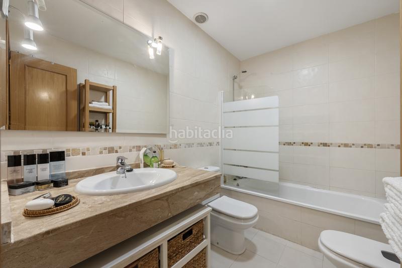 Foto f723a2ce-d076-4101-bb40-46178fb796e1. Planta baja amplio apartamento en planta baja con vistas panorámicas al mar en Calahonda, costa en Mijas