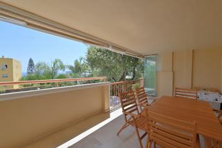 Appartement à Calahonda. Encantador apartamento de un dormitorio con vistas al mar en cal