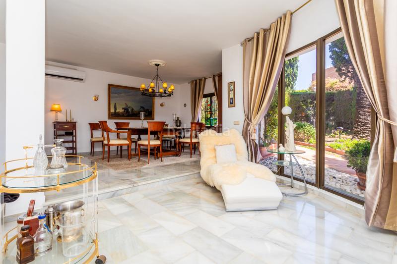 Foto d0ce6d07-0be0-425b-bc58-86e5bbc9977f. Casa amplia villa familiar con vistas panorámicas al mar en Calahonda en Mijas