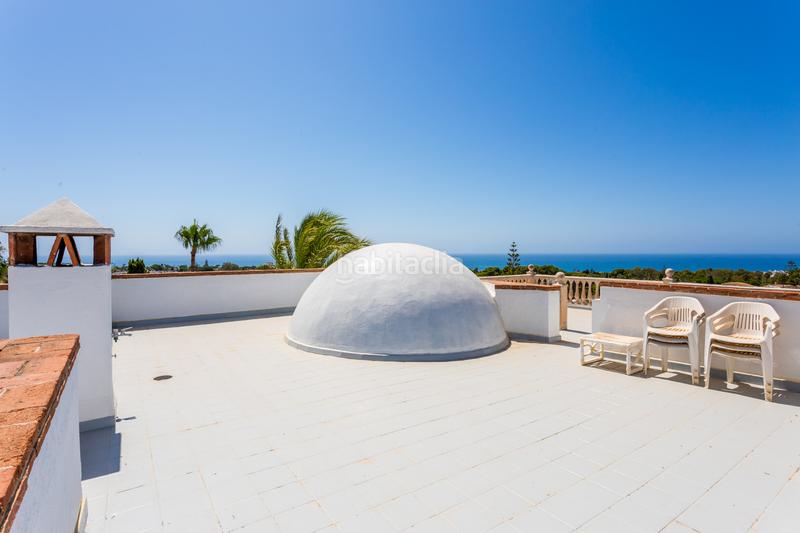 Foto e23561cd-3a0c-4046-bff4-427a6dbc1c1f. Casa amplia villa familiar con vistas panorámicas al mar en Calahonda en Mijas