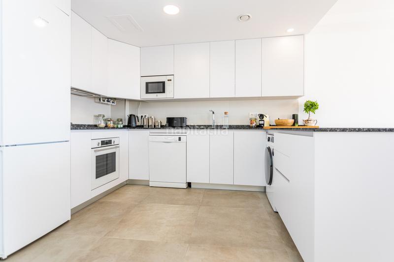 Foto 4cedcbef-f96e-4c13-8218-0eff852d5fe7. Edifici a la cala Mijas Mijas