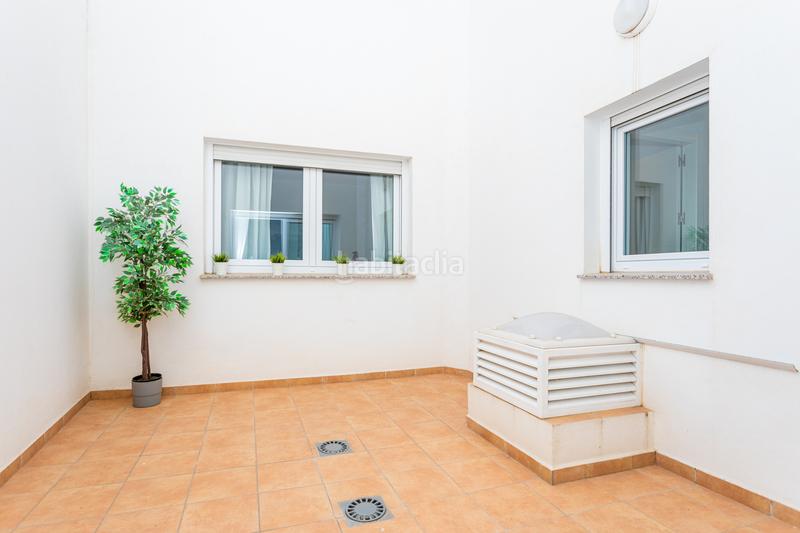 Foto b39f4b4b-7338-4630-9c5d-6aacb12996e7. Edifici a la cala Mijas Mijas