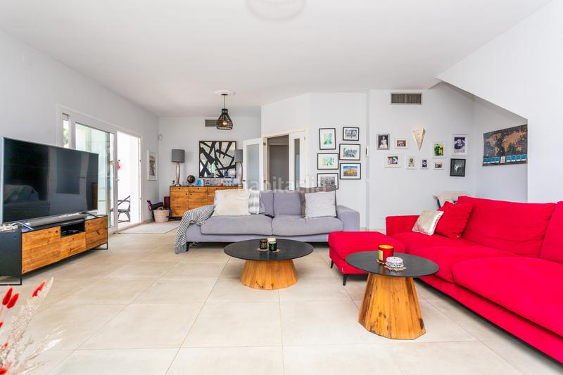 Foto 41f20d9d-a7a4-4495-909f-cf2e7c4c493e. Casa hermosa villa a solo 300 metros de la playa de el chaparral en Mijas