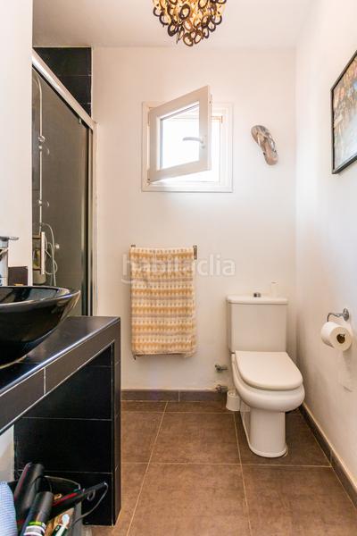 Foto 5edd81ca-84fa-4f00-87fb-a90579be617e. Casa hermosa villa a solo 300 metros de la playa de el chaparral en Mijas