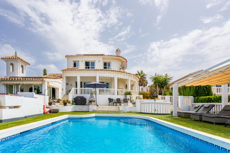 Foto 9becfa49-5352-4883-88cc-a2f00403ea78. Casa hermosa villa a solo 300 metros de la playa de el chaparral en Mijas