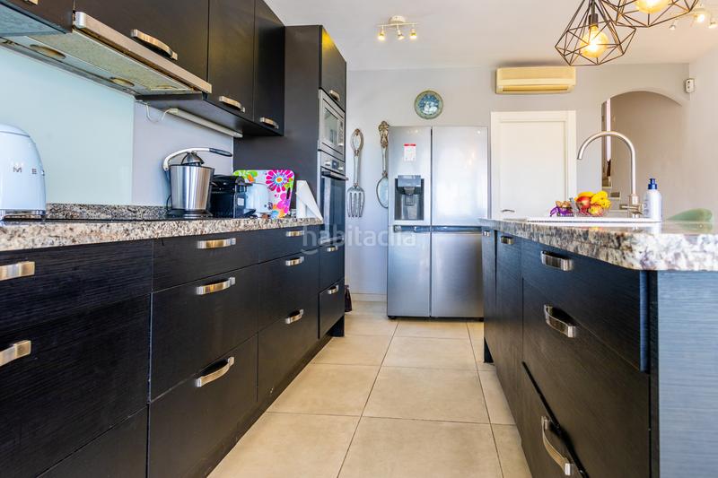 Foto c58ca65f-a8f5-4c79-881d-455bc2ace996. Casa hermosa villa a solo 300 metros de la playa de el chaparral en Mijas