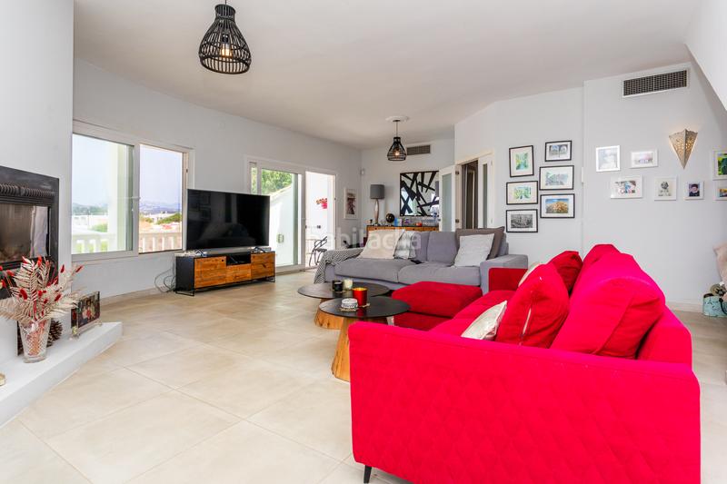 Foto c5b97cf0-be71-4b74-9abb-71b54834101c. Casa hermosa villa a solo 300 metros de la playa de el chaparral en Mijas