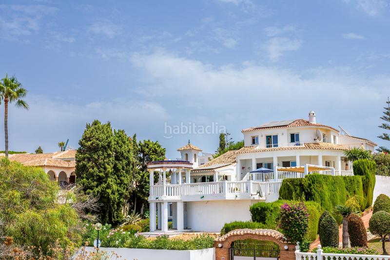 Foto e318a8eb-7211-4b69-84f6-c1ddbd7723e5. Casa hermosa villa a solo 300 metros de la playa de el chaparral en Mijas