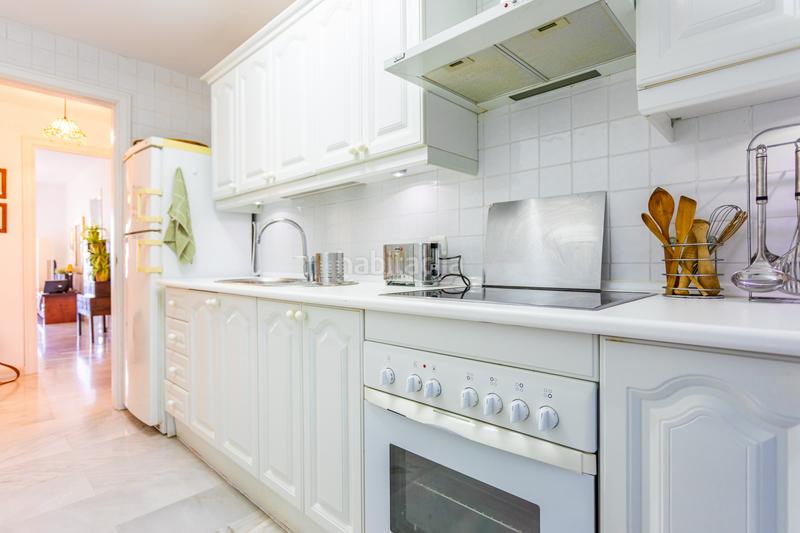 Foto cc8bcb74-7ff8-46fd-b783-493ed5c6f4d8. Apartamento amplio apartamento de un dormitorio junto a la playa con impresionantes vistas al mar. en Mijas