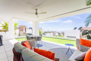 Planta baixa a Cabopino - Artola. Apartamento de lujo con vistas al mar