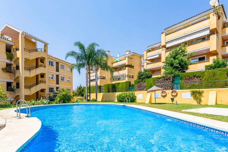 Foto 689742fb-1118-4a78-998d-d03d37fec705. Planta baja encantador apartamento en esquina en planta baja con amplio jardín y vistas al mar en Riviera del Sol en Mijas