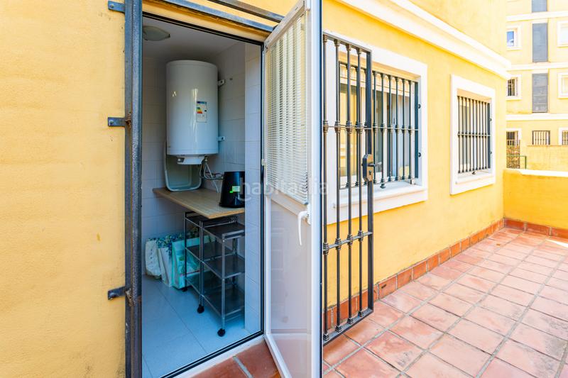 Foto 8b0c2650-e1cb-4096-9b28-dbf7fdf866d6. Planta baja encantador apartamento en esquina en planta baja con amplio jardín y vistas al mar en Riviera del Sol en Mijas