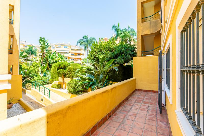 Foto c2db0624-ad4f-4f1f-99c4-9ef2cfd33747. Planta baja encantador apartamento en esquina en planta baja con amplio jardín y vistas al mar en Riviera del Sol en Mijas