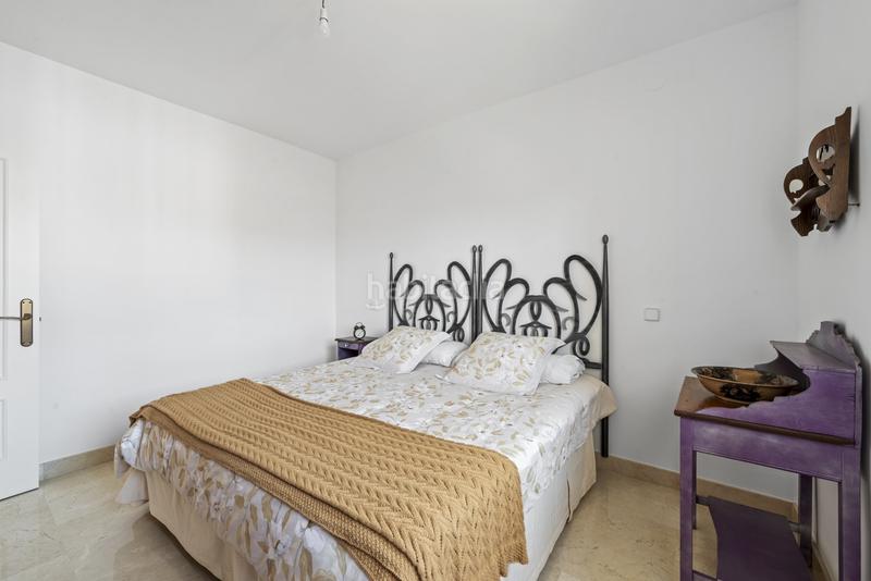 Foto 920d147a-d0a0-489c-9707-67d15706b40e. Casa impecable villa independiente con piscina privada en Riviera del Sol, costa en Mijas