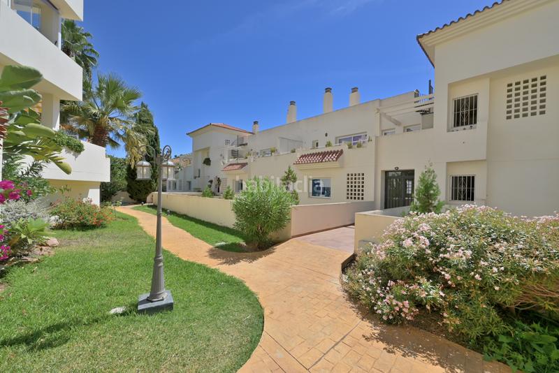 Foto 14841f2b-e182-4da7-bae2-5fb56154b440. Apartament amb aparcament piscina a Calahonda Mijas