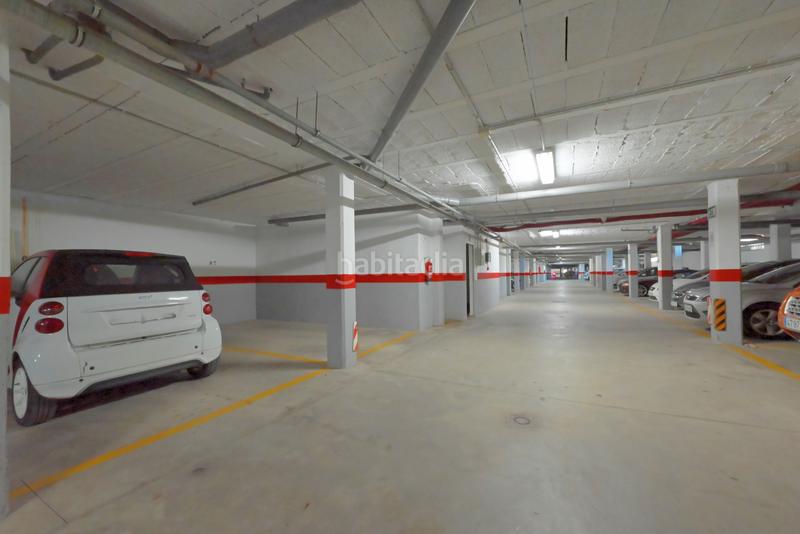 Foto dafa5b4f-f4ff-48d1-88c2-2d5395c2f67b. Apartament amb aparcament piscina a Calahonda Mijas