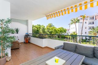 Piccolo appartamento in Calahonda. Elegante apartamento de dos dormitorios en un prestigioso comple