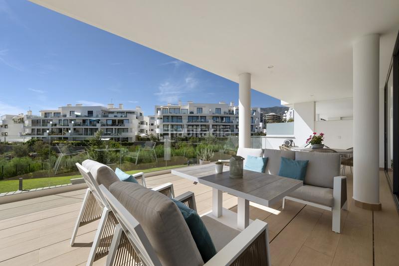Foto 40e2f22d-ec13-49c0-936e-8078e8a59544. Appartement avec parking piscine dans El Higuerón Fuengirola
