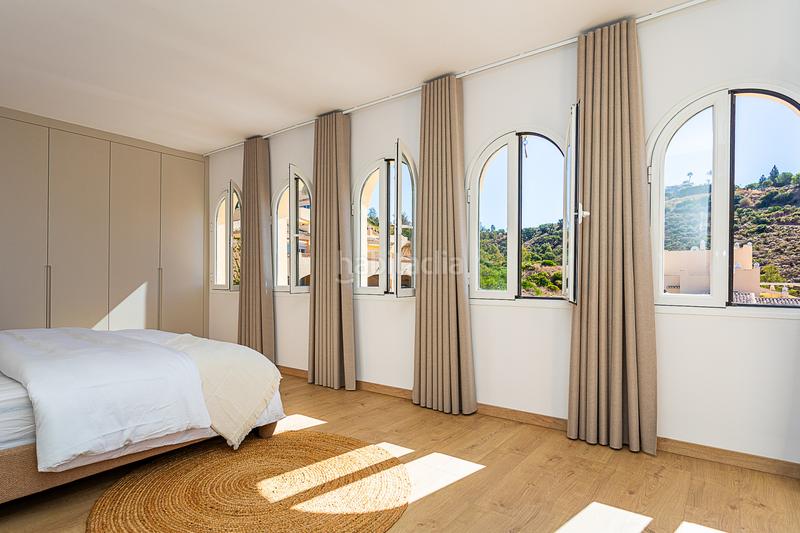 Foto 4454d671-4aa3-4b9a-909a-ed2e0f2a3033. Ático impresionante ático dúplex completamente reformado en Elviria, este en Marbella